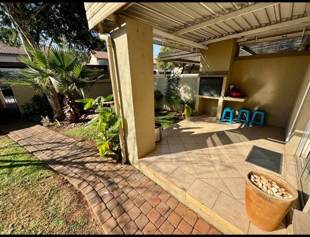 2 BEDROOM TOWNHOUSE FOR SALE IN ANNLIN